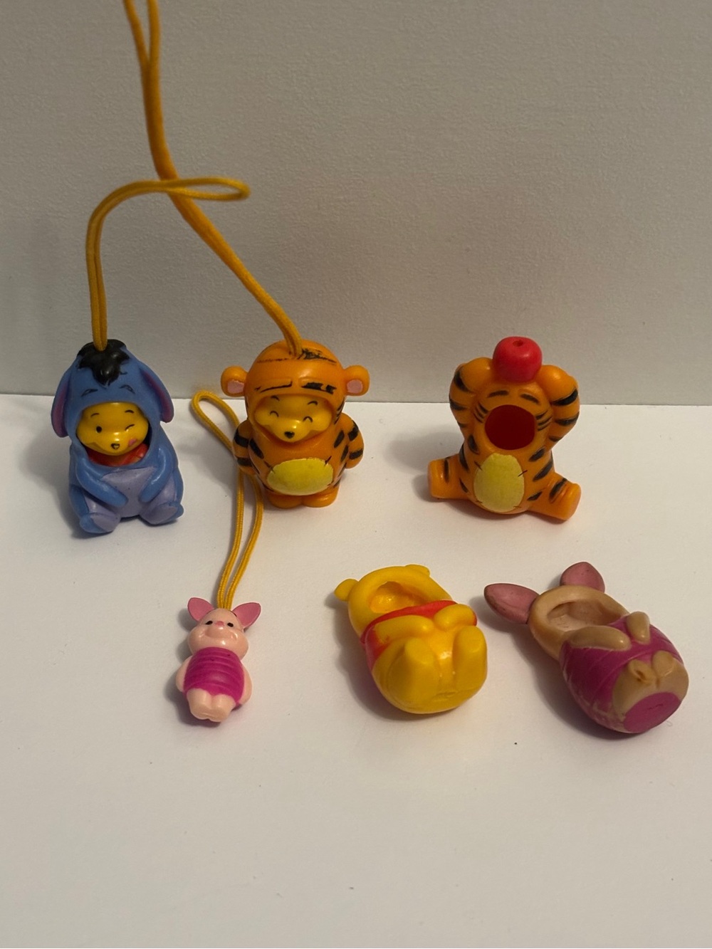 Peek-a-Pooh Figure Collection Series 9 Disney Winnie The Pooh Charms, READ
